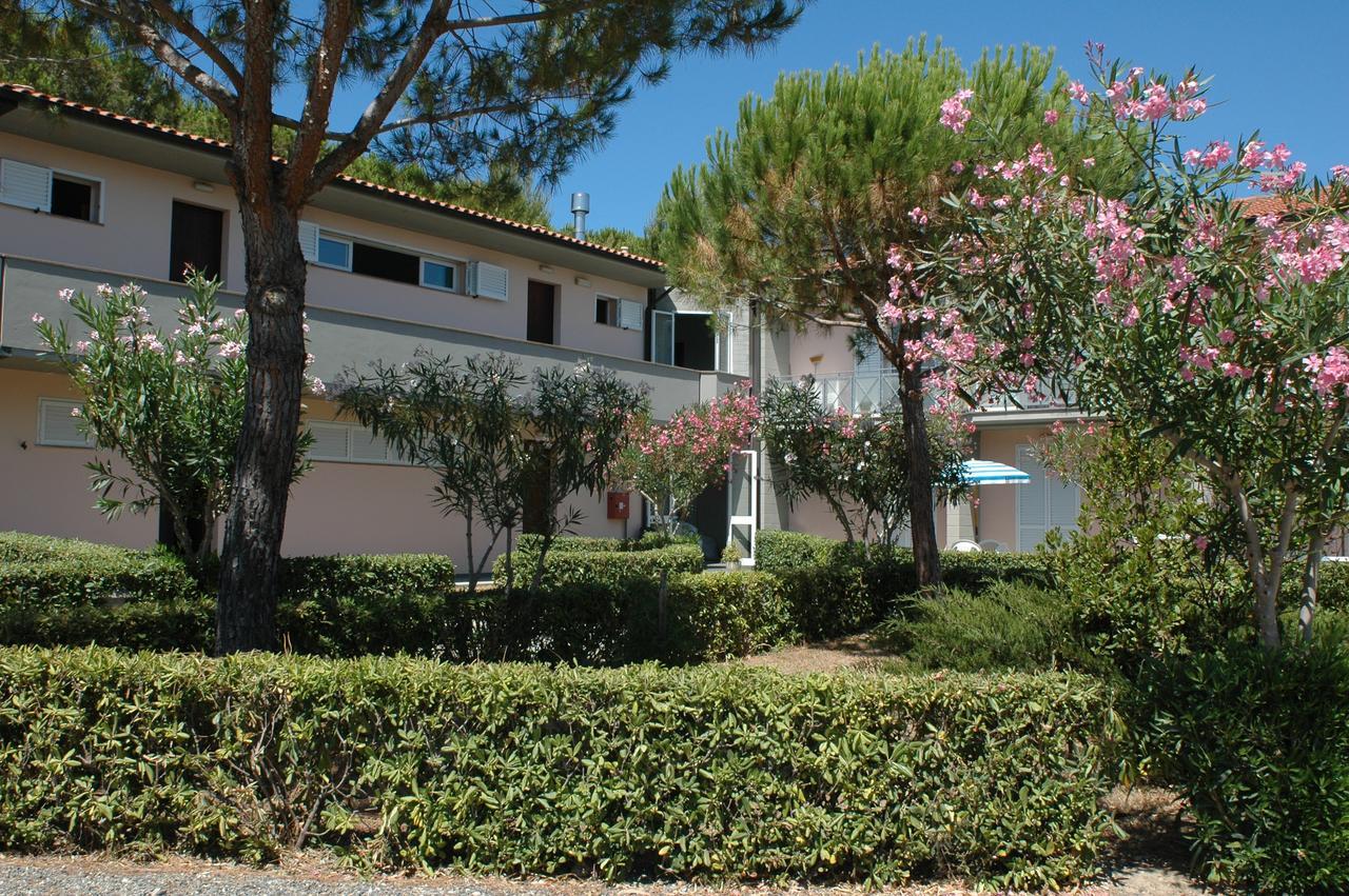 Oleandri Suite Hotel 瓦达 外观 照片
