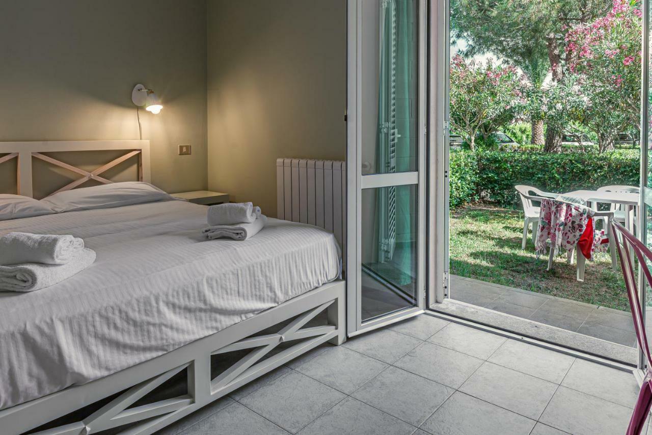 Oleandri Suite Hotel 瓦达 外观 照片