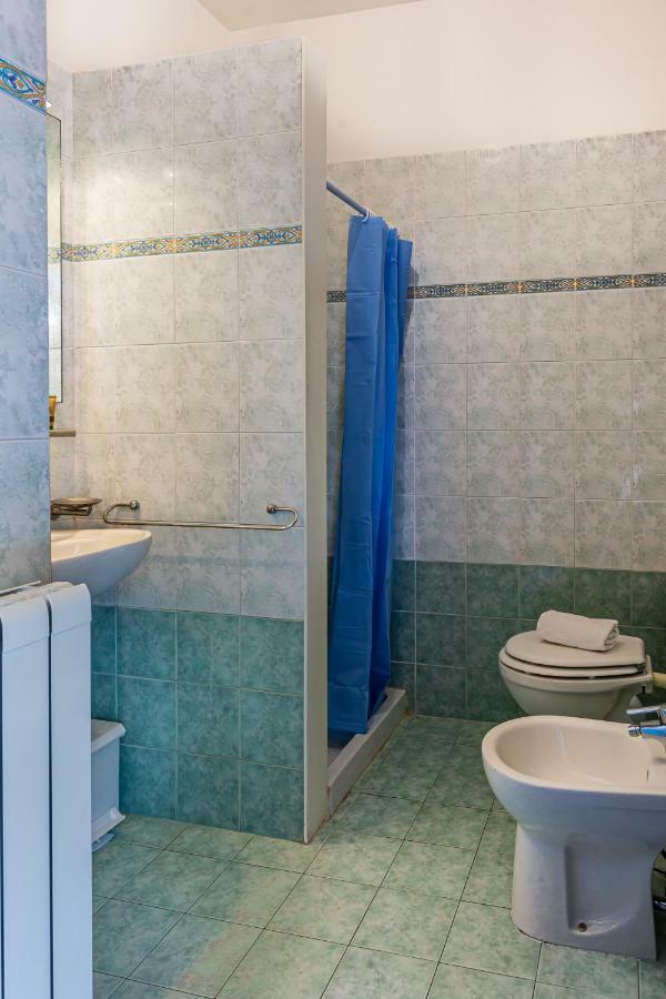 Oleandri Suite Hotel 瓦达 外观 照片